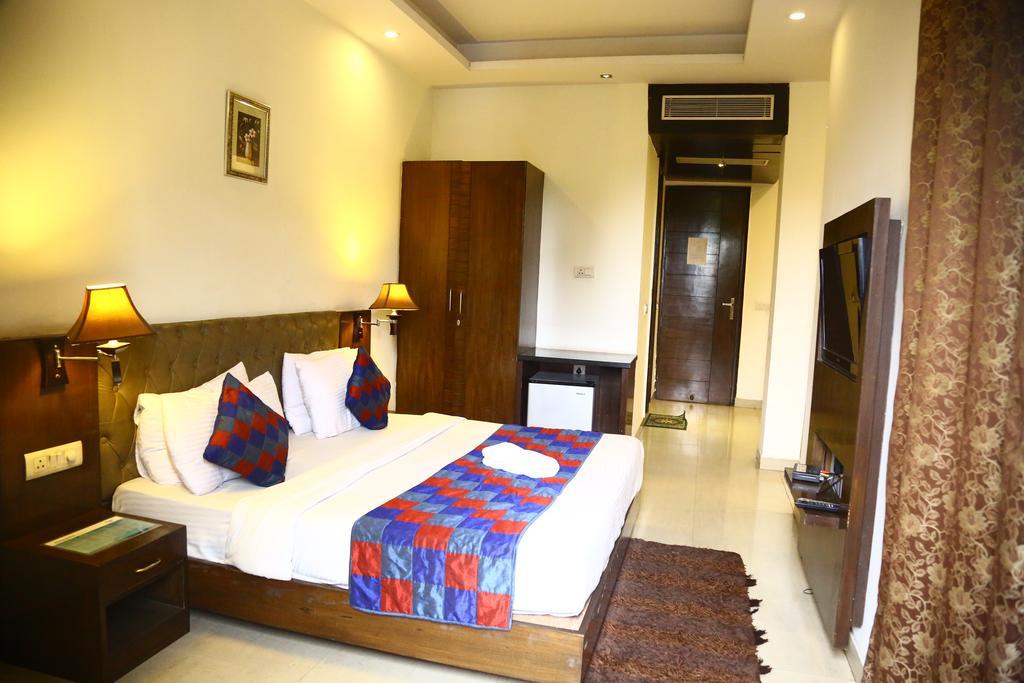 Smart 2 2* New Delhi